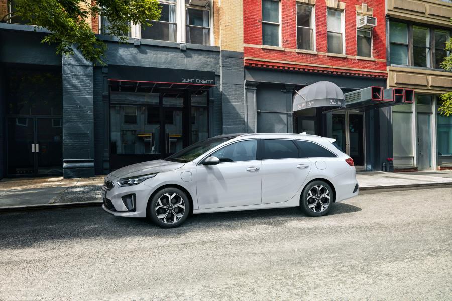  Kia Ceed Sportswagon PHEV 2019 года  (WW) (фото 10 из 42)
